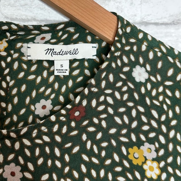 Madewell Silk Button Back Front tie Shirt Size Small Olive Green Ditsy Floral - Picture 4 of 11